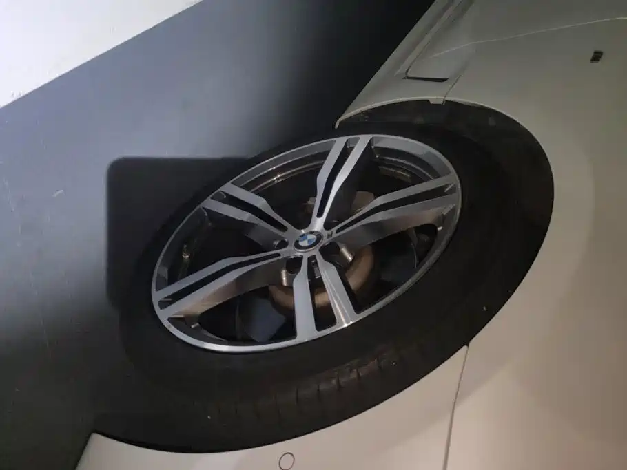 BMW 6 Series GT — миниатюра 6