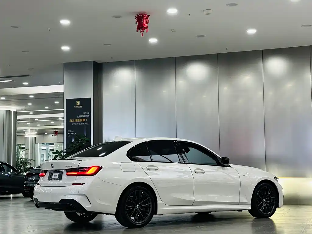 BMW 3 Series — миниатюра 7