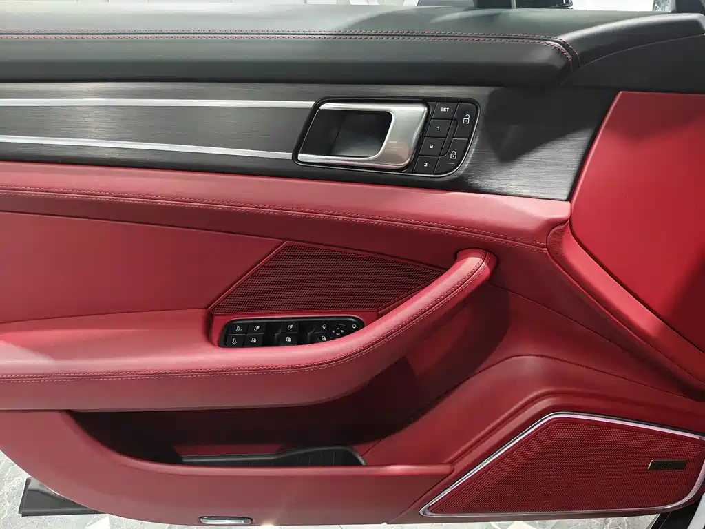Porsche Panamera — миниатюра 11