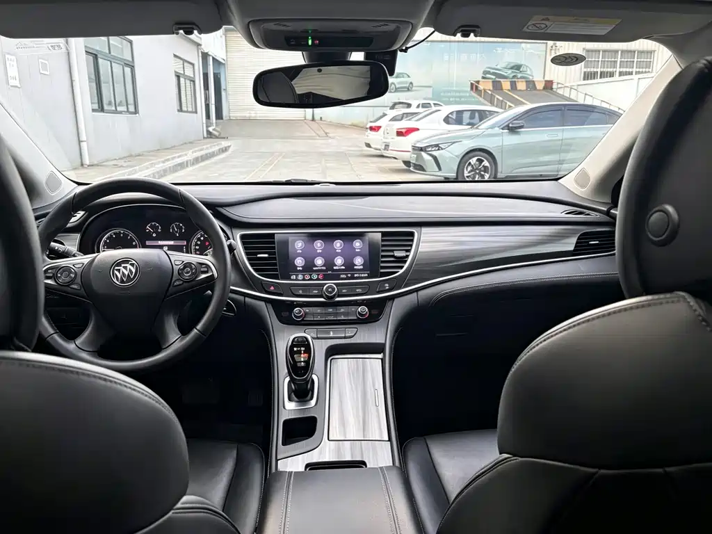 Buick LaCrosse — миниатюра 5