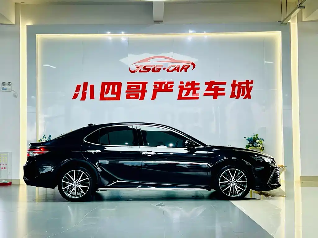 Toyota Camry — миниатюра 4