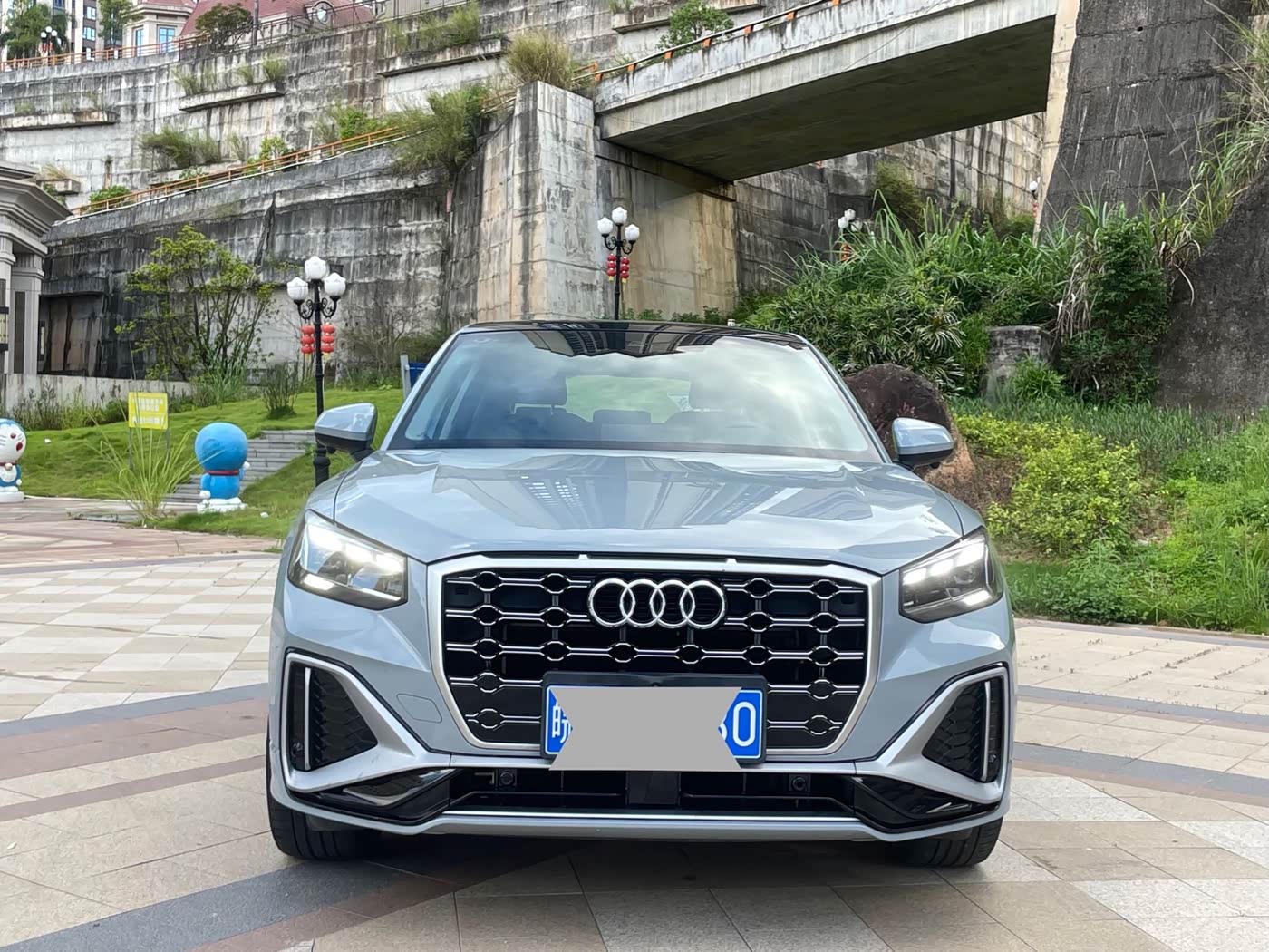 Audi Q2L 1.4 л 2022 г. Серебристо-серый, пробег 15000 км