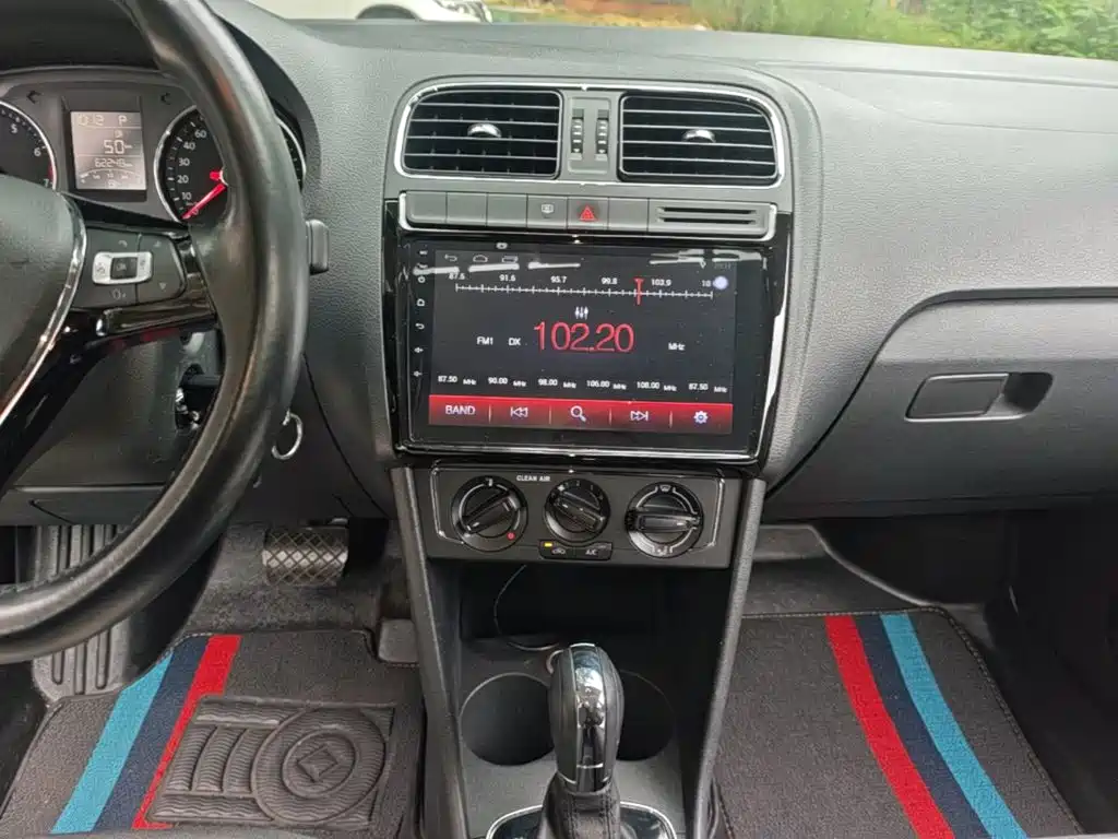 Volkswagen Polo — миниатюра 13