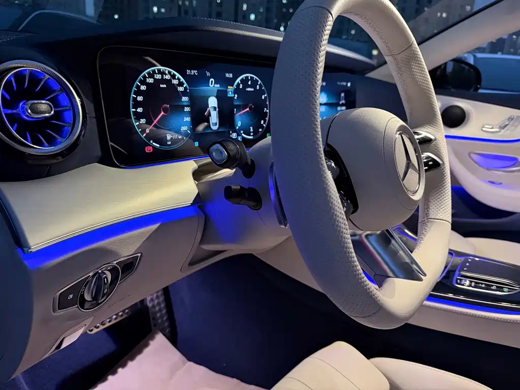 Mercedes-Benz E-Class (Import) — миниатюра 18