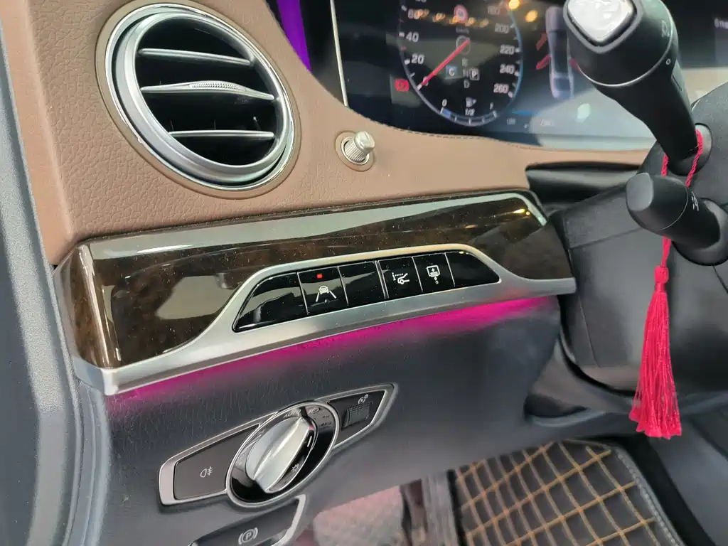 Mercedes-Benz S-Class — миниатюра 5