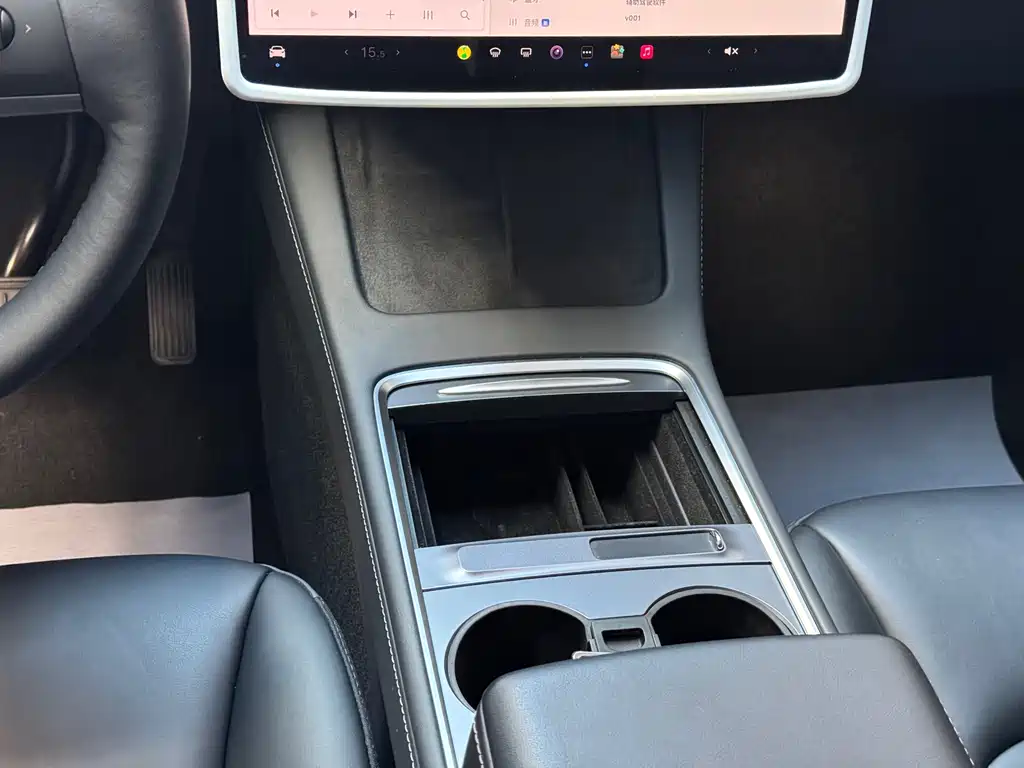 Tesla Model Y 2022 — фото 12