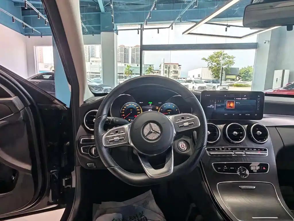 Mercedes-Benz C-Class — миниатюра 9
