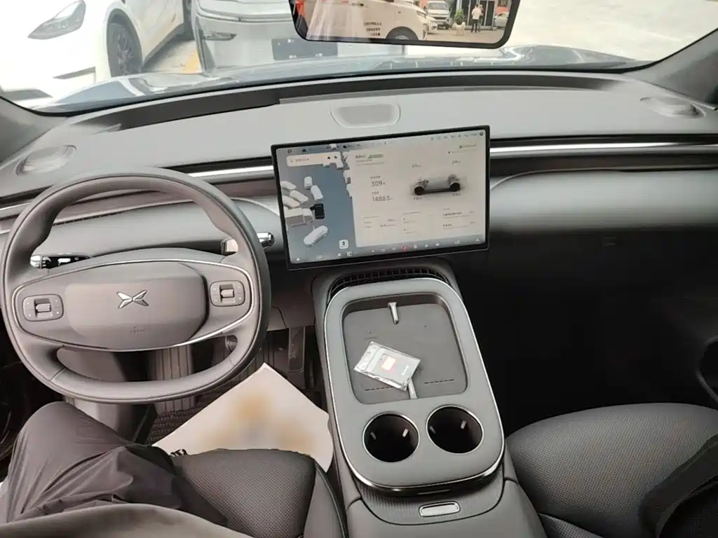 XPeng G7 — миниатюра 10