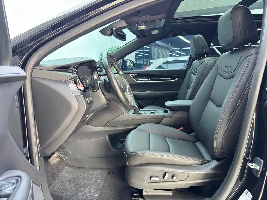 Cadillac XT5 — миниатюра 5