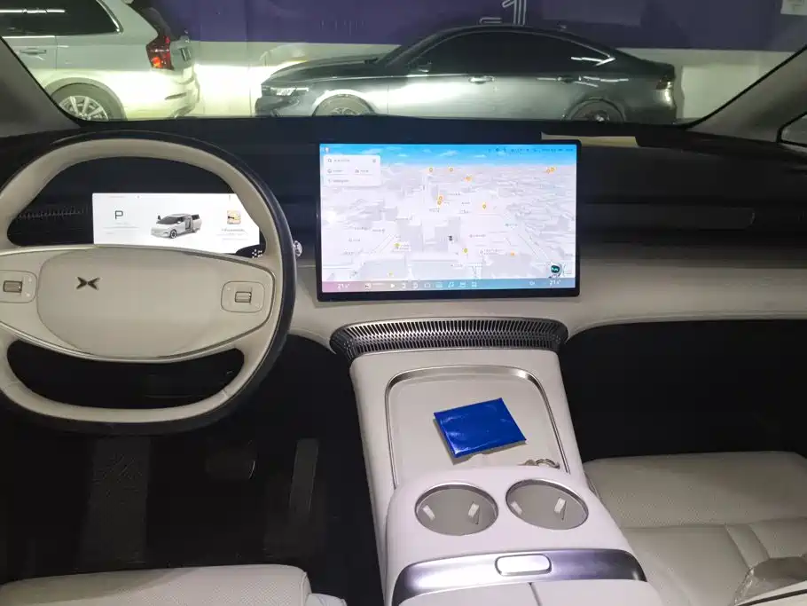 XPeng X9 — миниатюра 12
