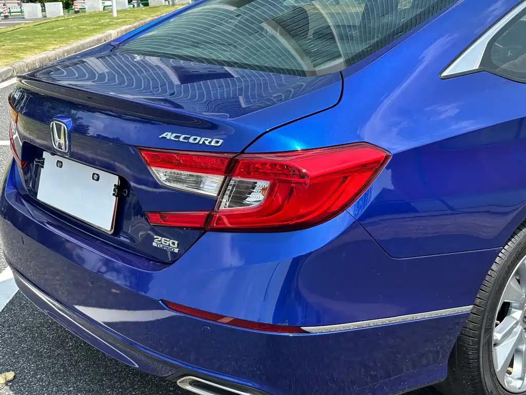 Honda Accord — миниатюра 14