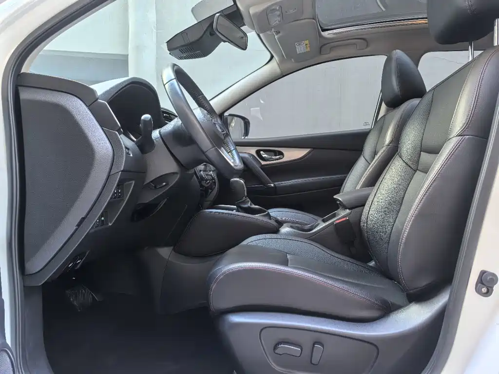 Nissan Qashqai — миниатюра 9