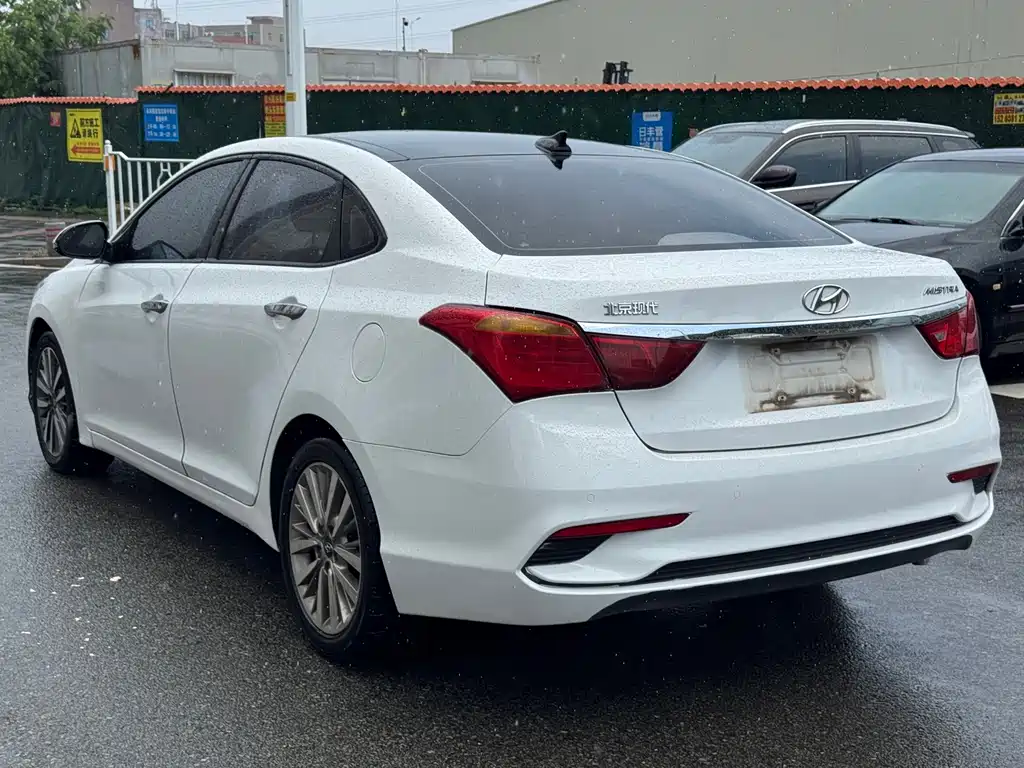 Hyundai Mistra — миниатюра 7