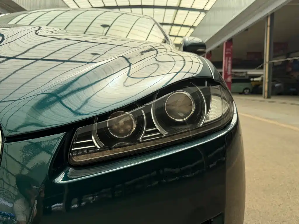 Jaguar XF — миниатюра 14