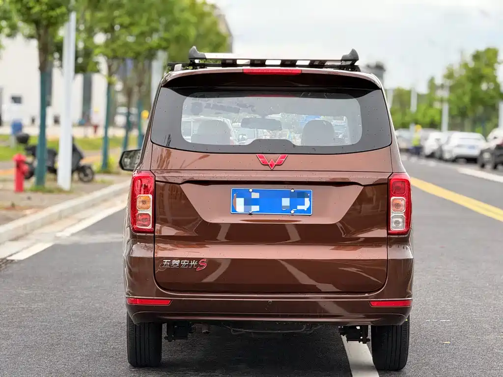 Wuling Hongguang — миниатюра 8