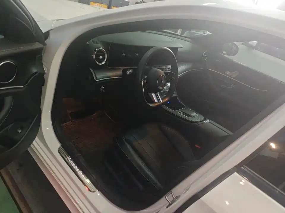 Mercedes-Benz E-Class (Import) — миниатюра 5