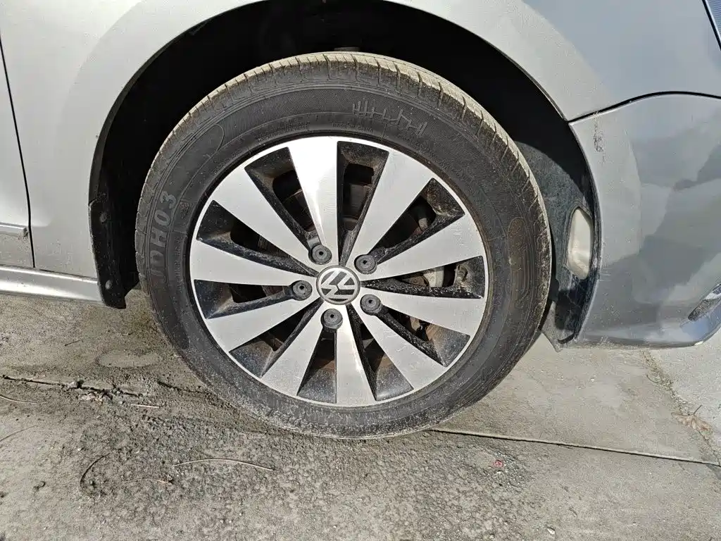 Volkswagen Sagitar — миниатюра 8