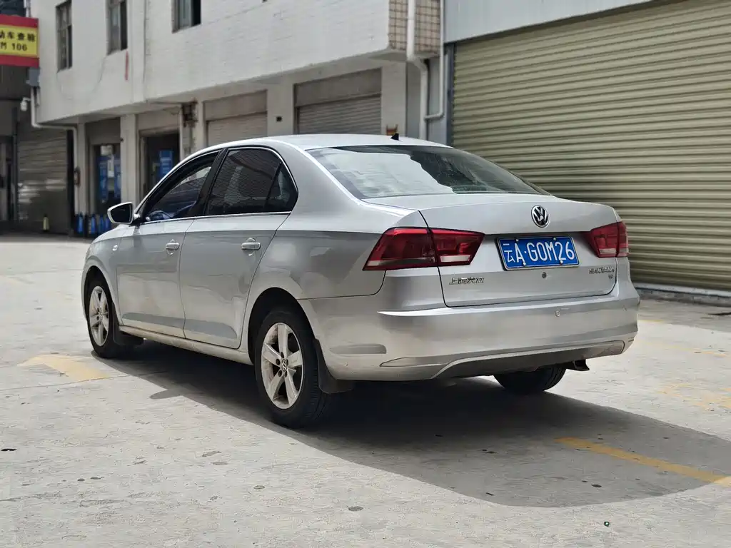 Volkswagen Santana — миниатюра 8