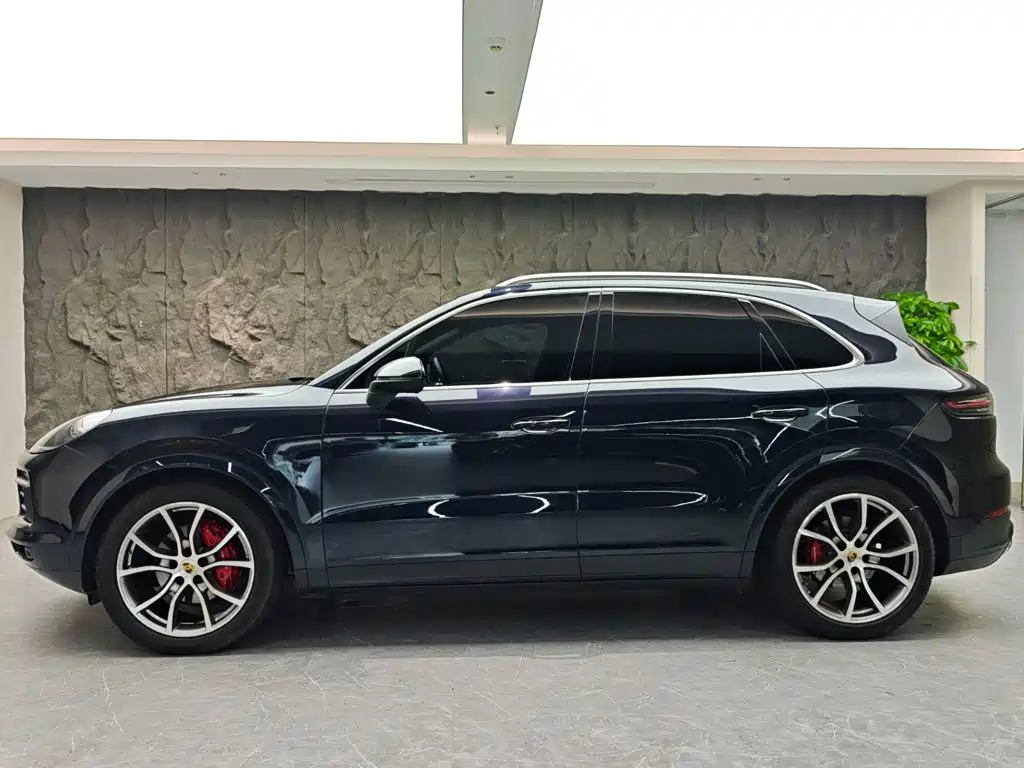 Porsche Cayenne — миниатюра 3