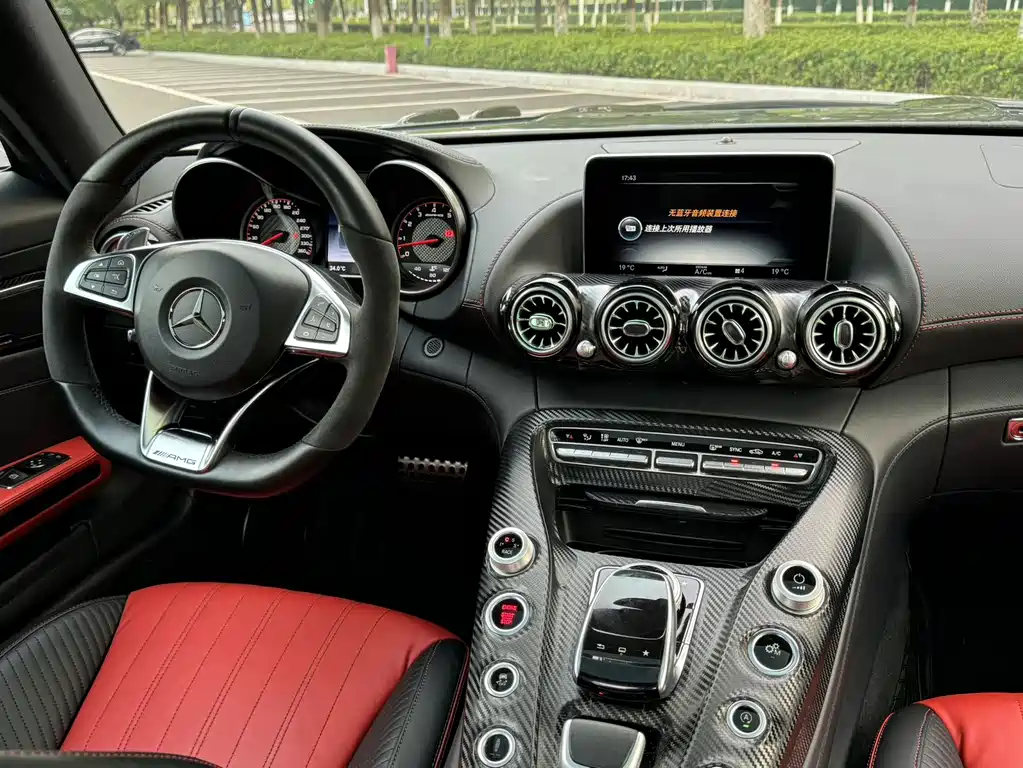 MERCEDES-BENZ AMG GT