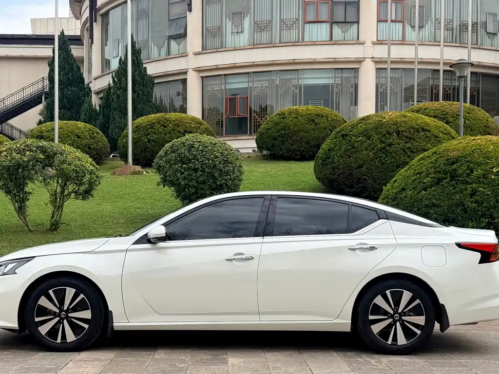Nissan Teana — миниатюра 8