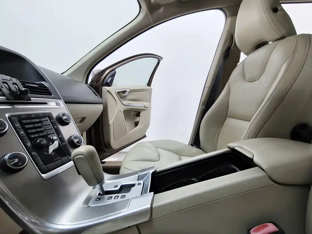 Volvo XC60 (Import) — миниатюра 12