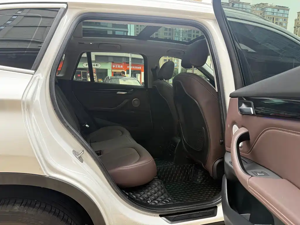 BMW X1 — миниатюра 9