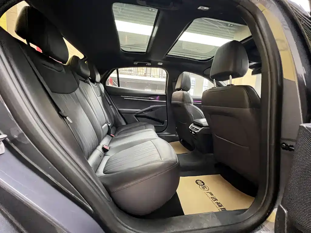 Ford Mondeo — миниатюра 11