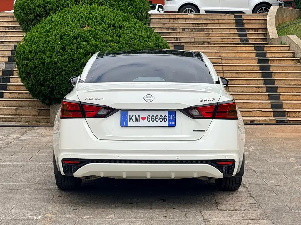 Nissan Teana — миниатюра 5