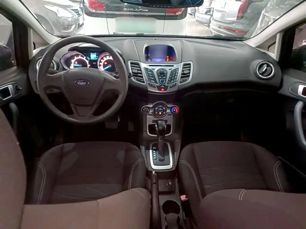Ford Fiesta — миниатюра 10