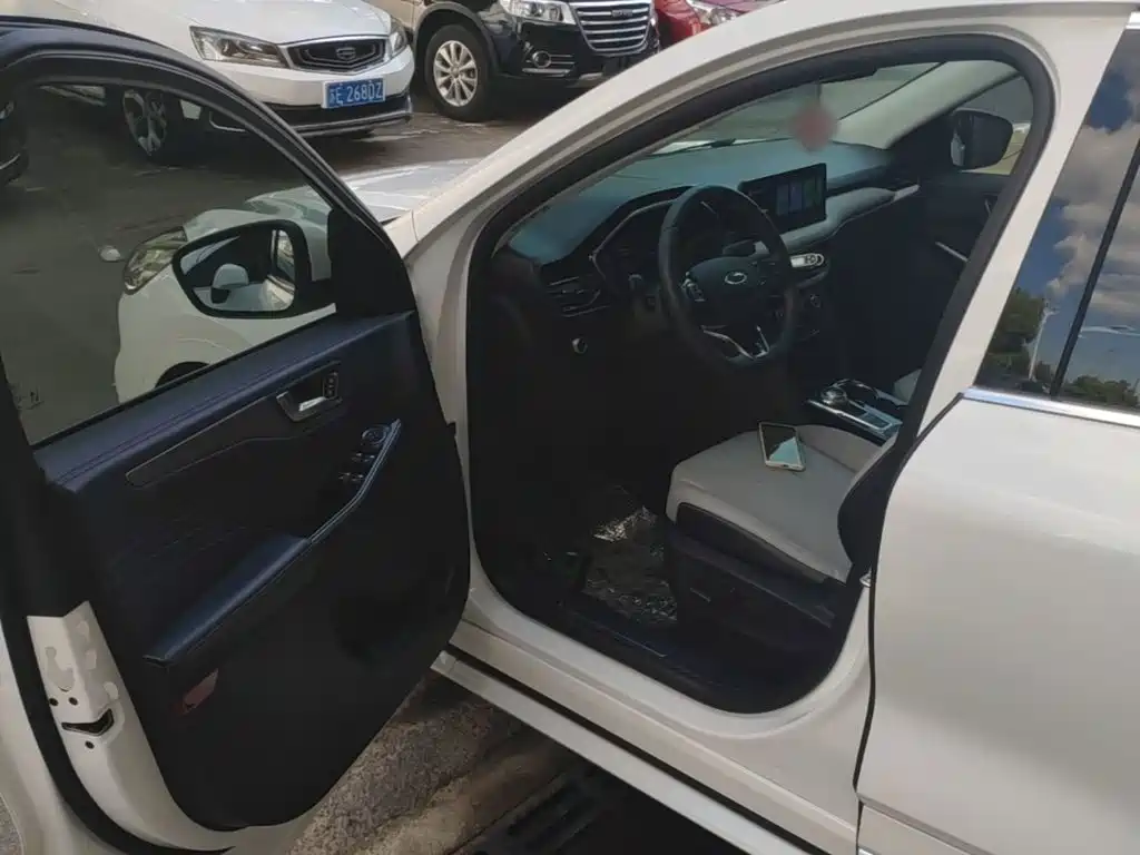 Ford Escape — миниатюра 16