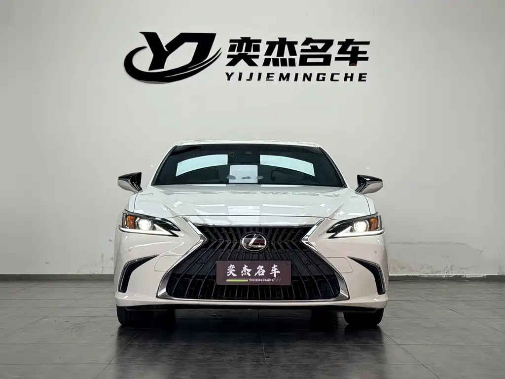 Lexus ES — миниатюра 2