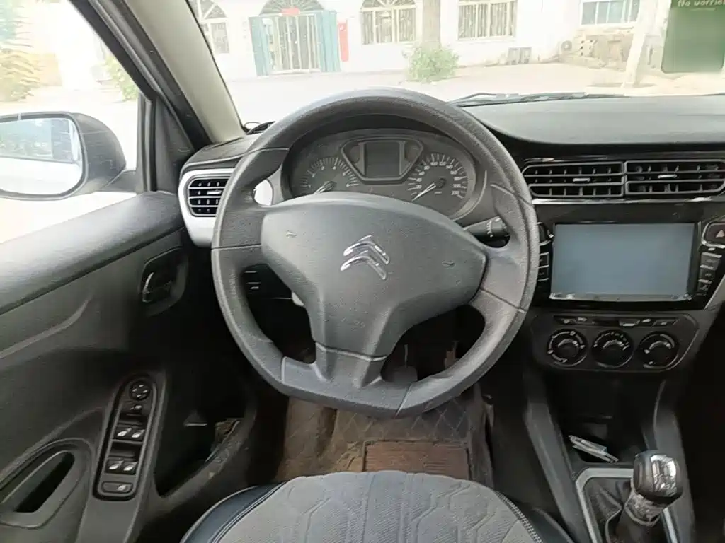 Citroen Elysee — миниатюра 11