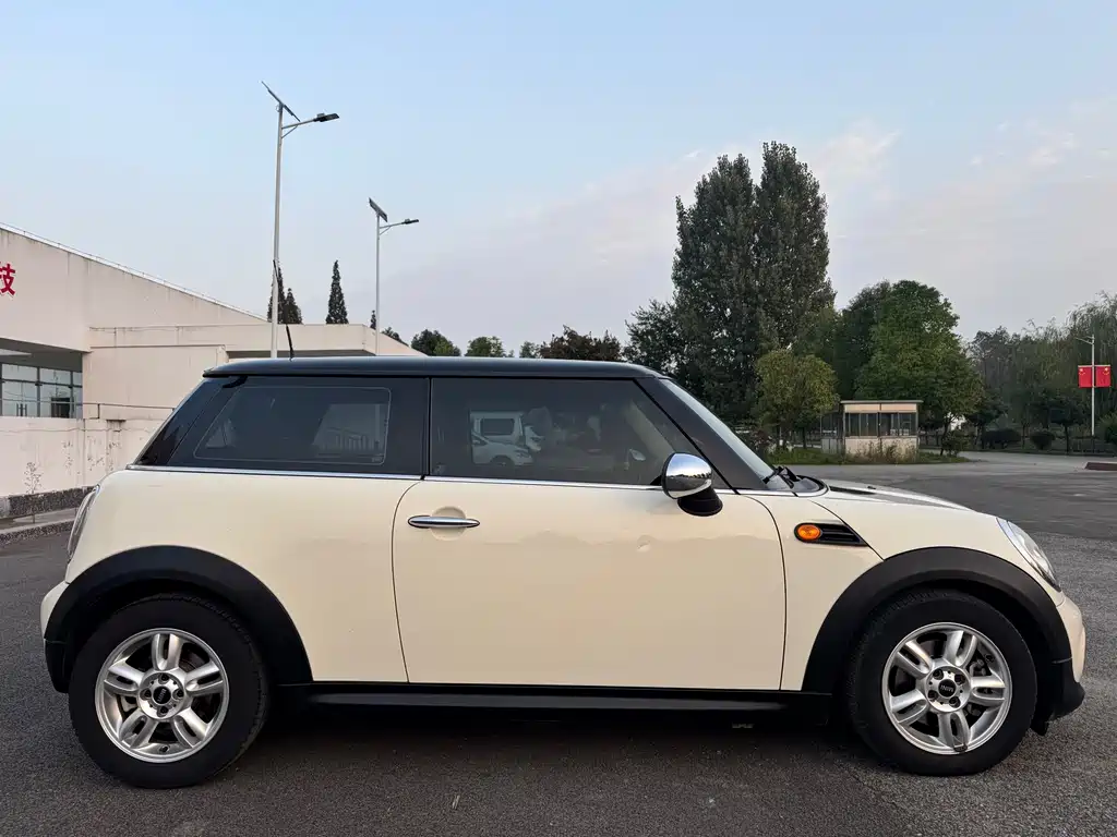 Mini Mini 2012 1.6L ONE Baker Street