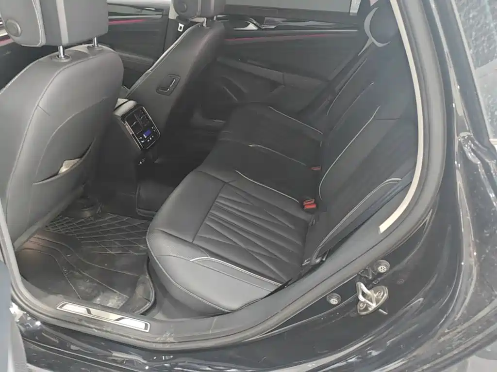 Volkswagen Passat — миниатюра 17
