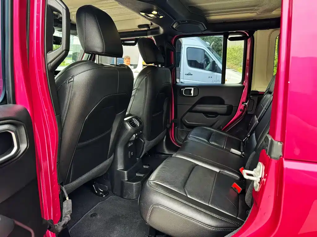Jeep Wrangler — миниатюра 9