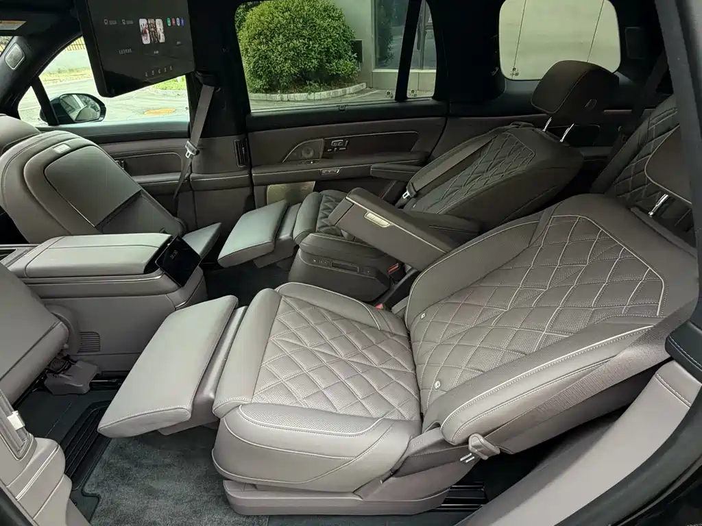 NIO ES8 2026 мест Executive Luxury