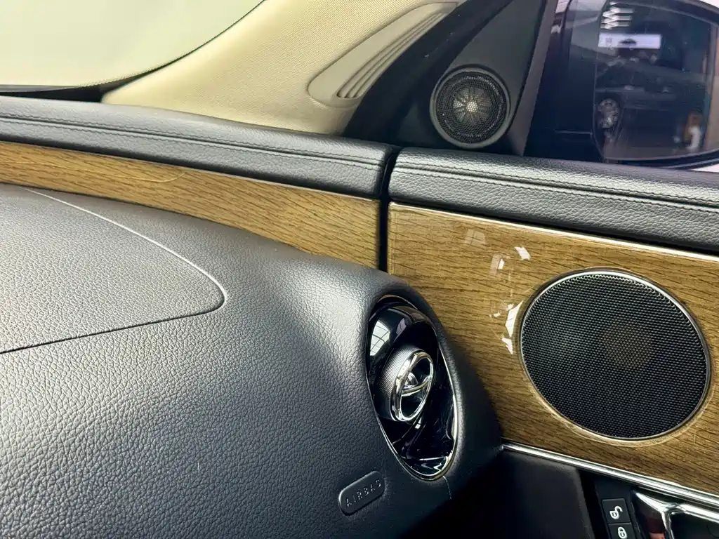 Jaguar XJ — миниатюра 14