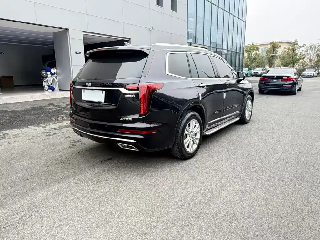 Cadillac XT6 2020 28T мест Luxury