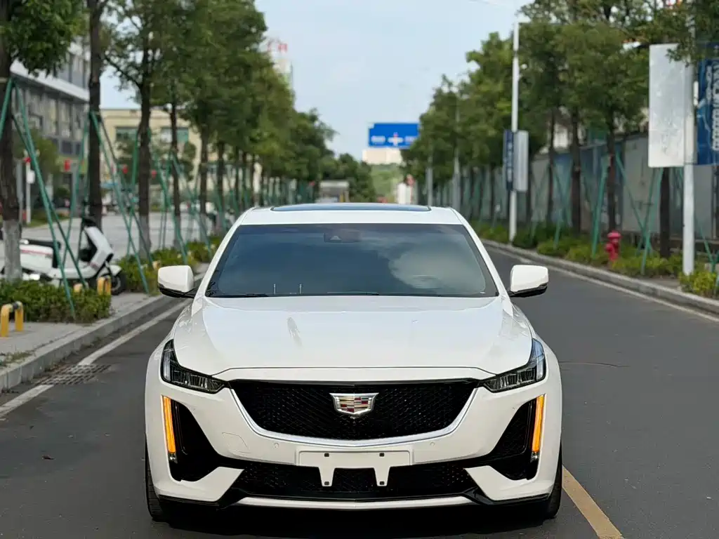 Cadillac CT5 — миниатюра 2