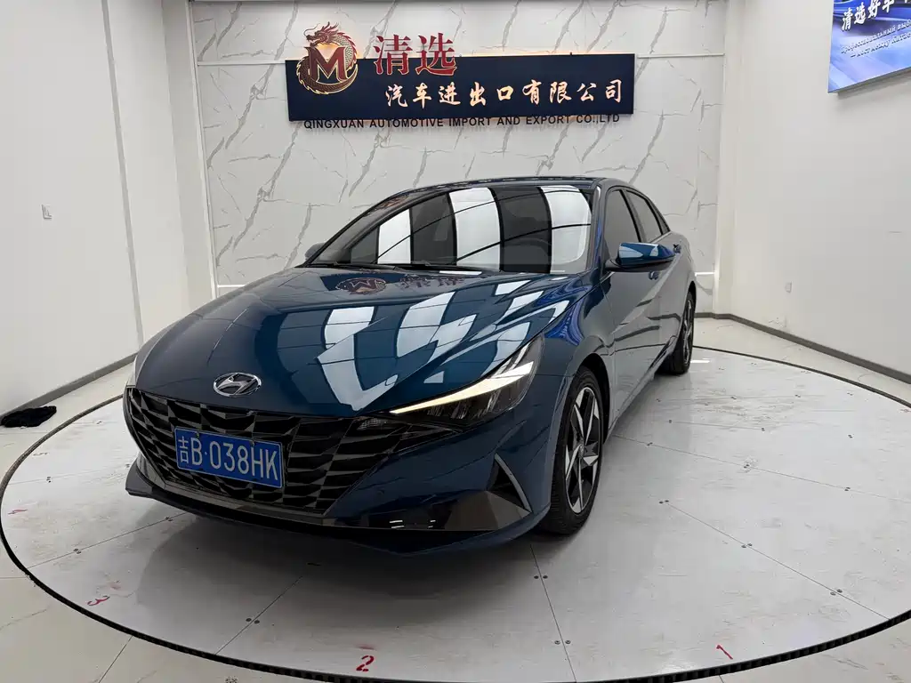 Hyundai Elantra 2022