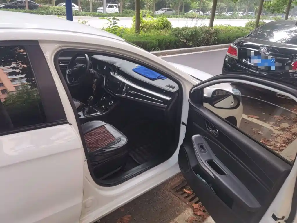 Chery Arrizo 5 — миниатюра 18