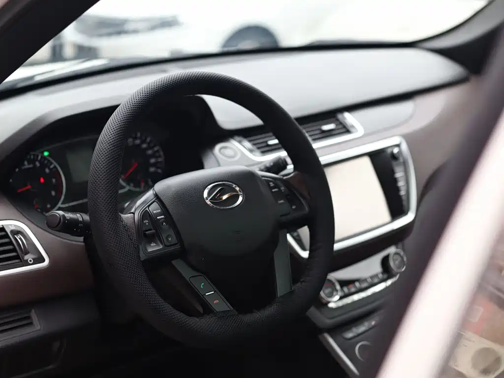 Landwind Landwind X7 — миниатюра 20