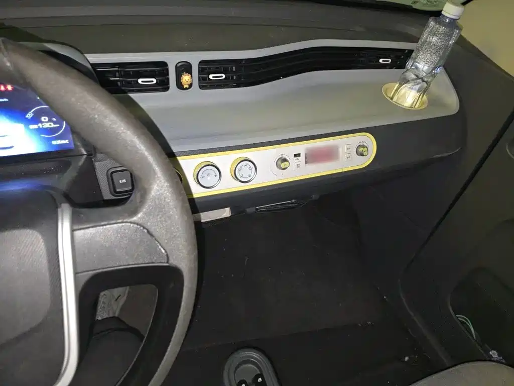 Wuling MINIEV — миниатюра 6