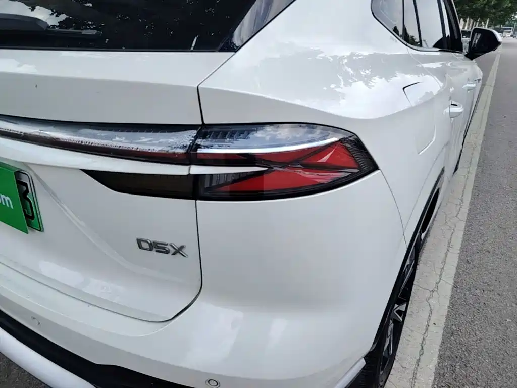Roewe D5X DMH — миниатюра 8