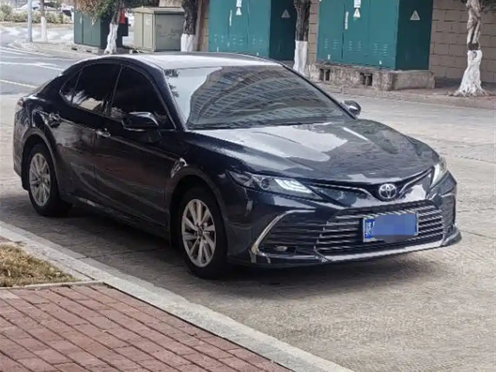 TOYOTA CAMRY