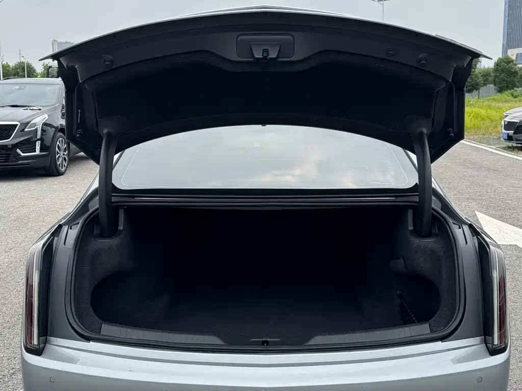 Cadillac CT6 — миниатюра 17