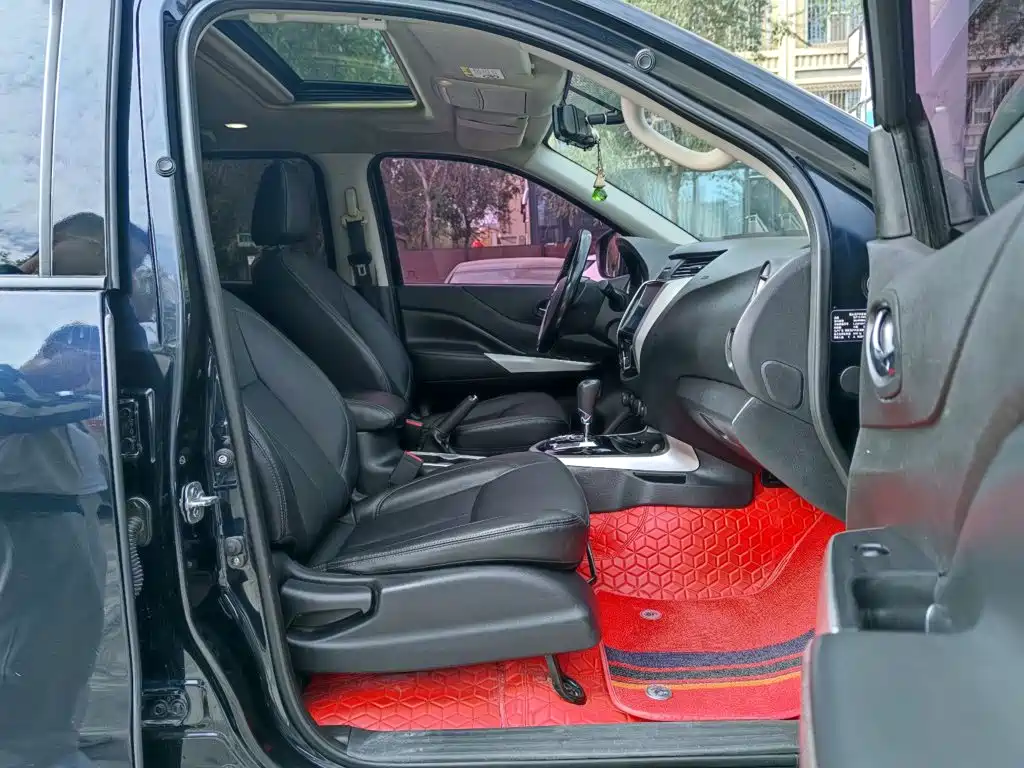 Nissan Terra — миниатюра 8
