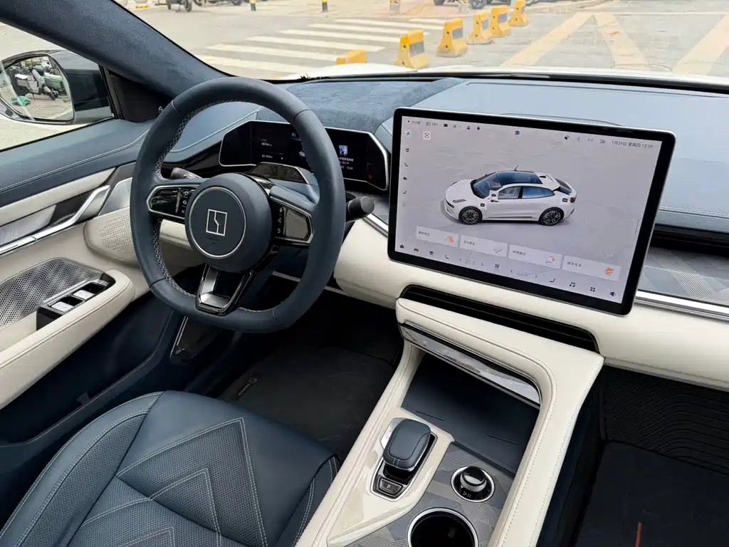 ZEEKR EXTREME KRYPTON 001