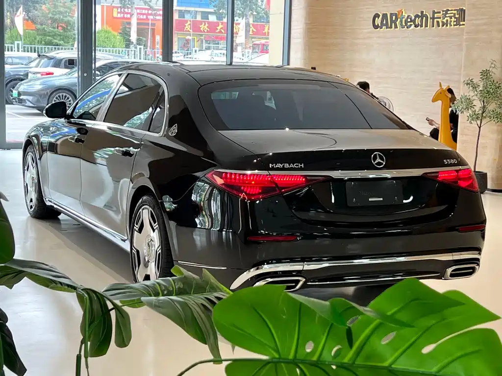 Mercedes-Benz S-Class — миниатюра 11